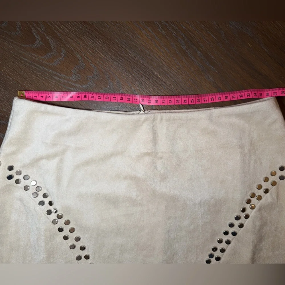 Vocal Cream Fringe Studded Skirt - Picture 11 of 12